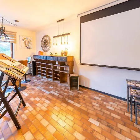 Charming For 9 People In The Heart Of The Ardennes Nature Membre